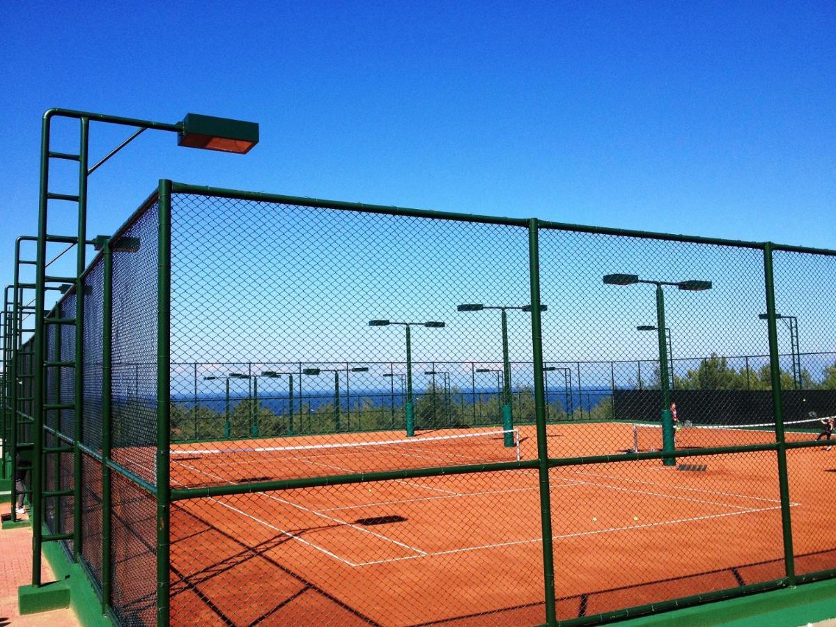 Korineum Golf & Beach Resort Agios Georgios (Girne) Exterior foto