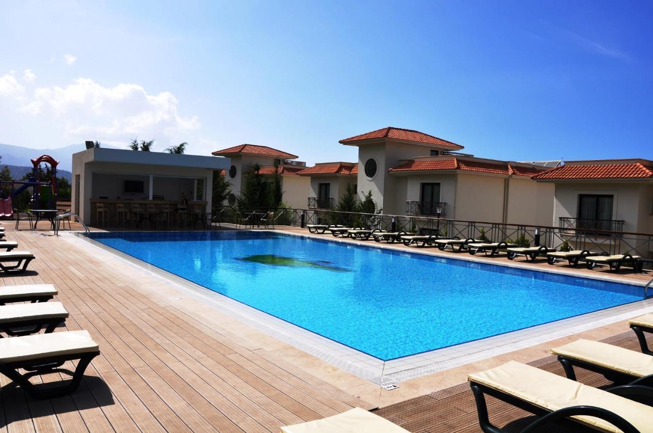 Korineum Golf & Beach Resort Agios Georgios (Girne) Exterior foto