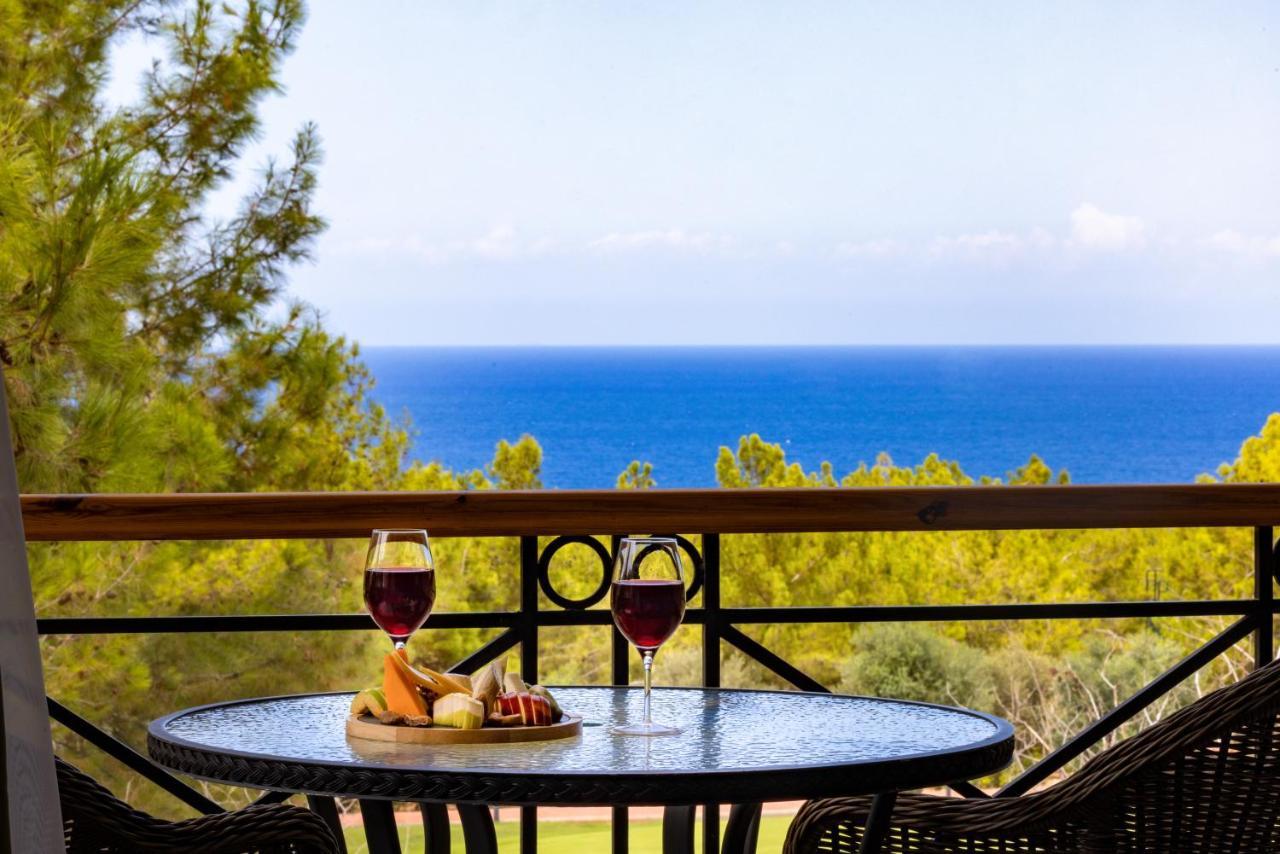 Korineum Golf & Beach Resort Agios Georgios (Girne) Exterior foto